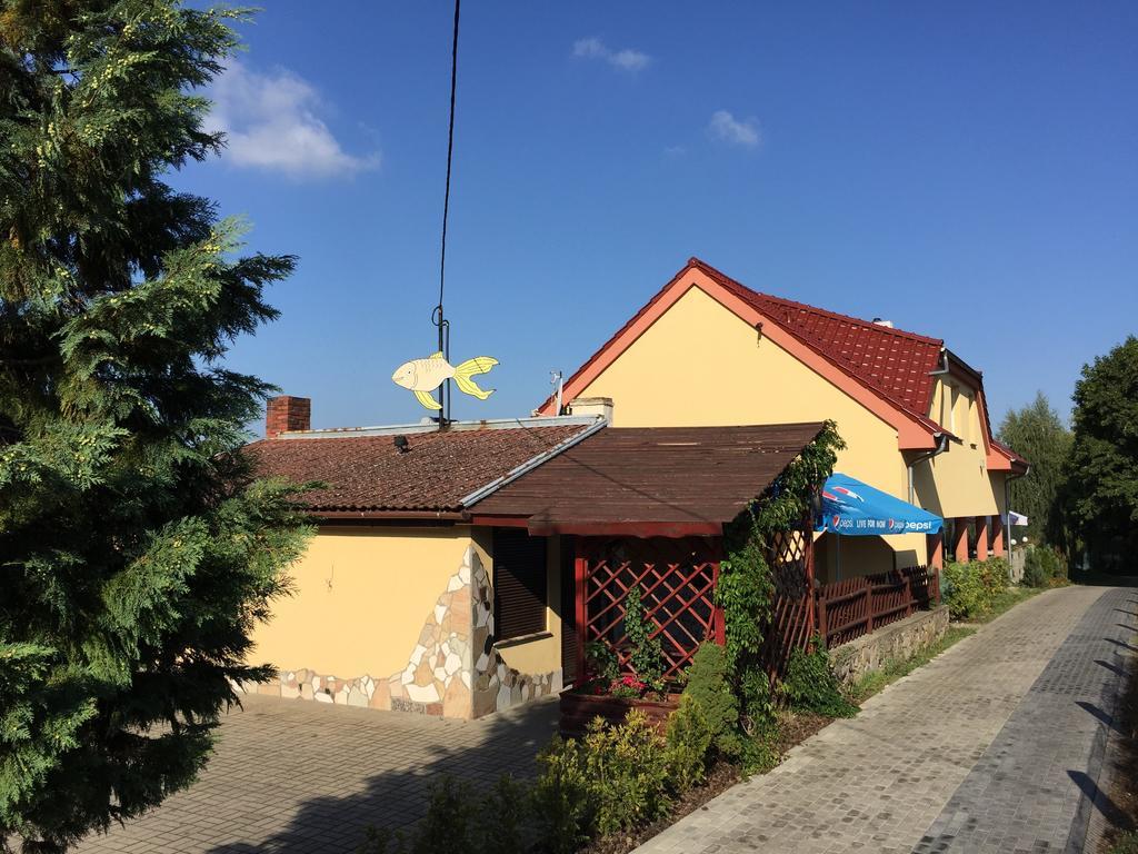 Zlota Rybka Lubniewice Hotel ภายนอก รูปภาพ